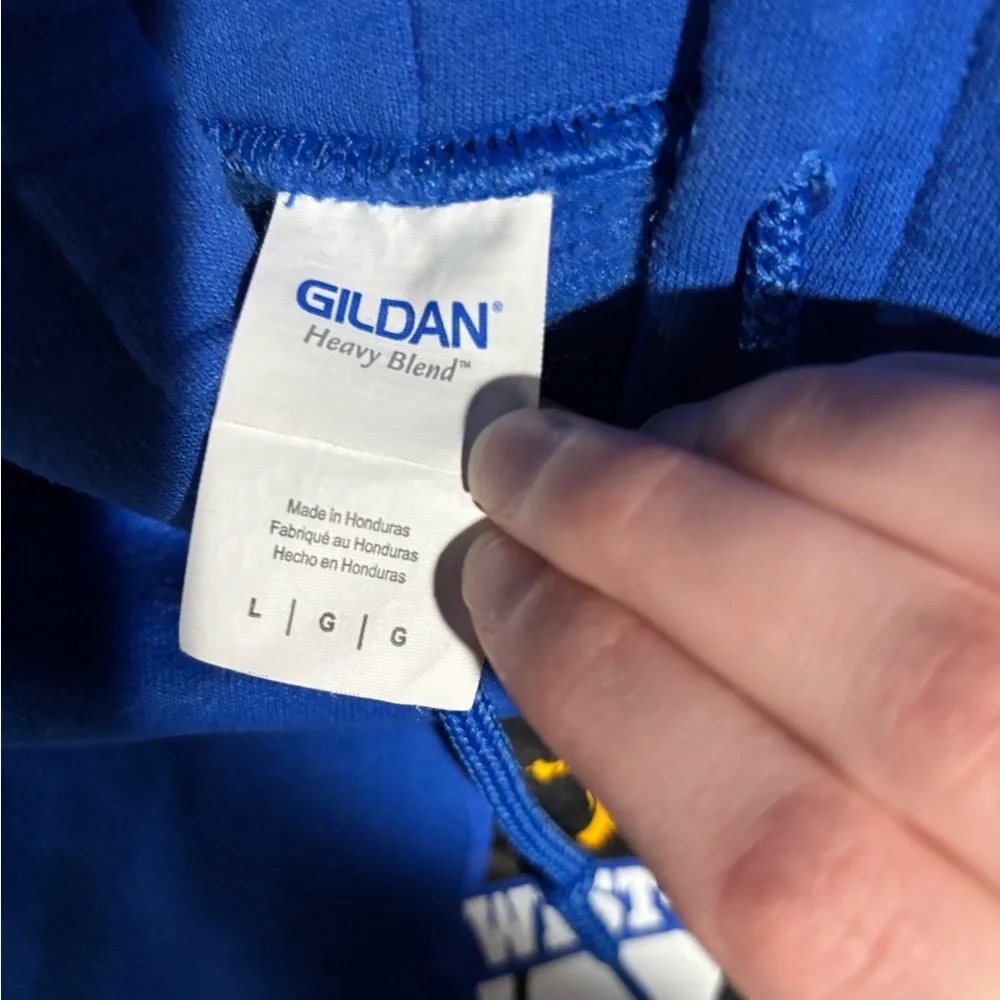 Blue Gildan large hoodie soccer - Picture 3 of 3